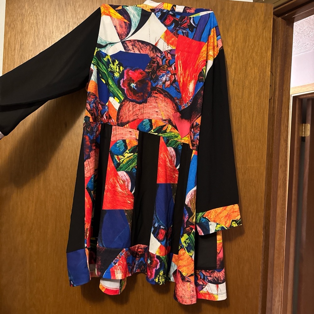 Dior Colorful Abstract Cardigan with Black Accents - Picture 4 of 7